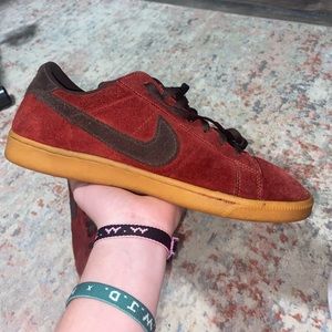RARE Nike Classic Air Sb Maroon —NO BOX—